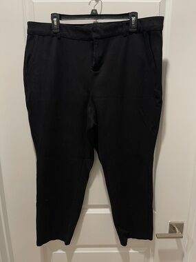 Studio by Torrid Women’s Black Straight-Leg Dress Pants
